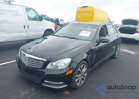 2013 Mercedes-Benz C 250 Luxury from USA, damaged, VIN WDDGF4HBXDR301604